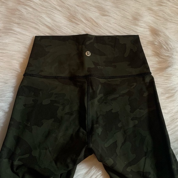 Lululemon Camo Wunder Under Leggings - Picture 6 of 7